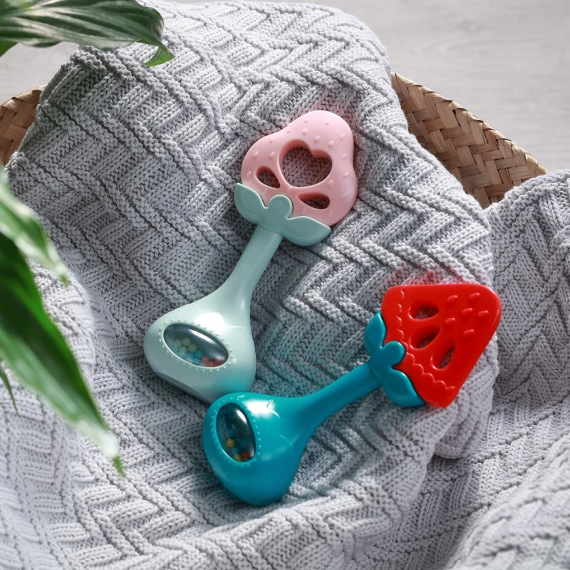 BABYONO | Edukacyjny gryzak z grzechotką | STRAWBERRY