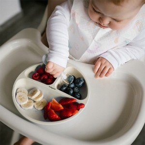BABYONO | Talerzyk silikonowy z przyssawką | kolor beżowy